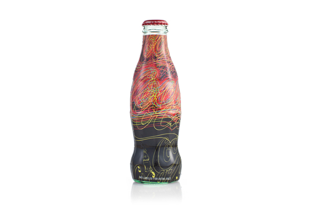 uniqlo-x-coca-cola-artist-can-collection-5